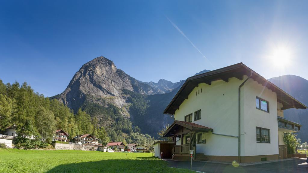 Biancas Ferienwohnung Im Haus Roswitha Tumpen Luaran gambar
