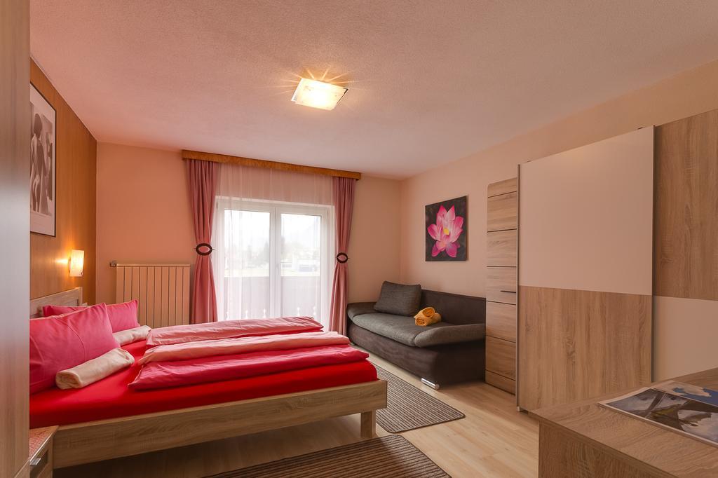 Biancas Ferienwohnung Im Haus Roswitha Tumpen Luaran gambar