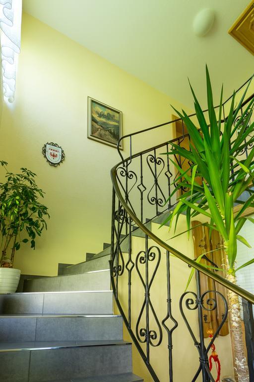 Biancas Ferienwohnung Im Haus Roswitha Tumpen Luaran gambar
