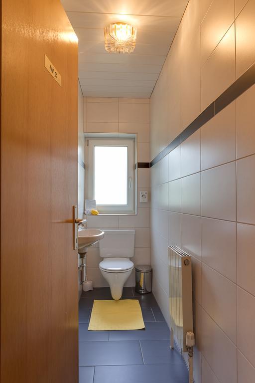 Biancas Ferienwohnung Im Haus Roswitha Tumpen Luaran gambar