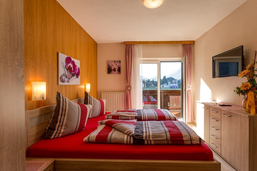 Biancas Ferienwohnung Im Haus Roswitha Tumpen Luaran gambar